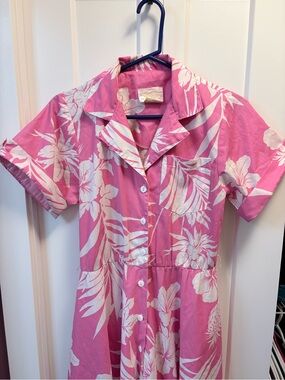 Vintage Hawaii Pink Tropical Print Button-Front Dress